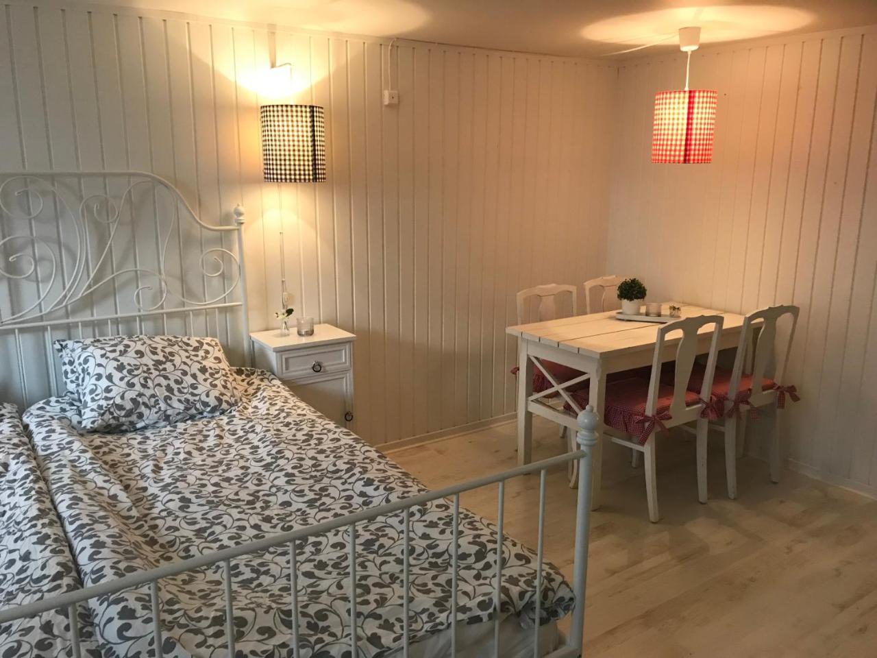 Room With Pentry, Separate Entrance, No Cardpayment غْرانّا المظهر الخارجي الصورة