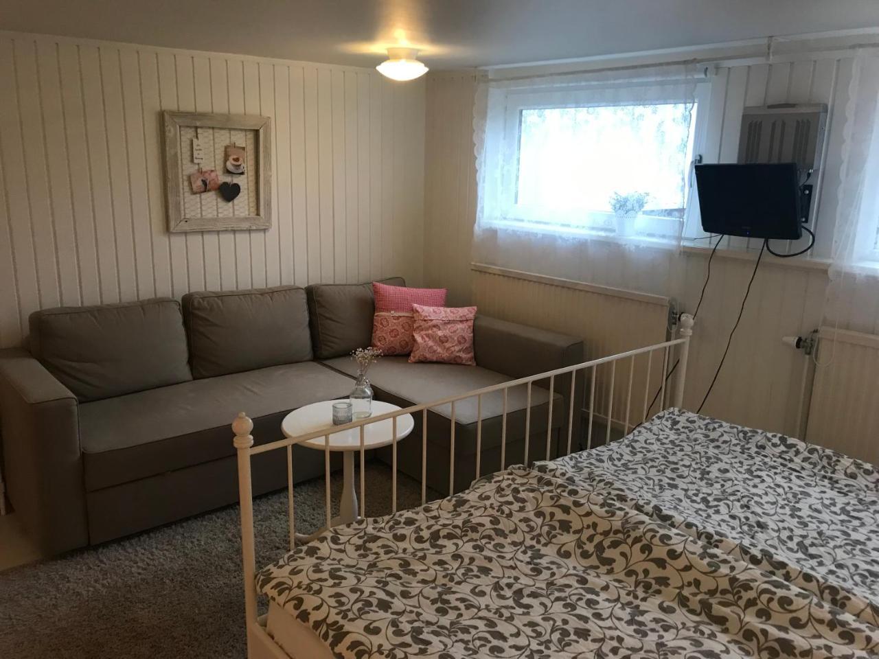 Room With Pentry, Separate Entrance, No Cardpayment غْرانّا المظهر الخارجي الصورة